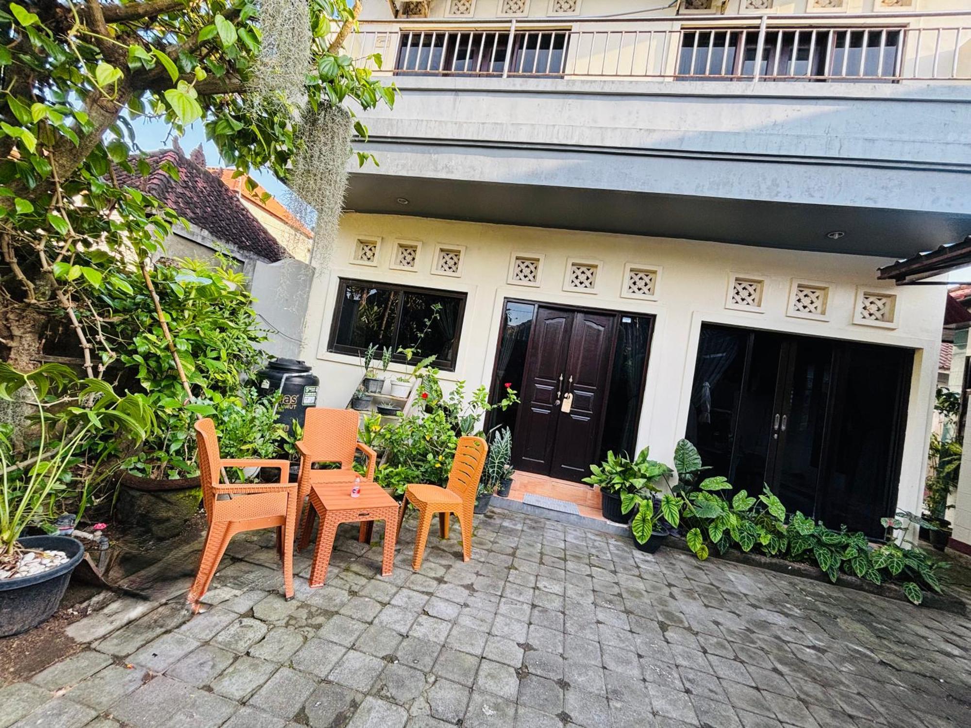 Mama Mega Homestay Pesanggaran Zewnętrze zdjęcie